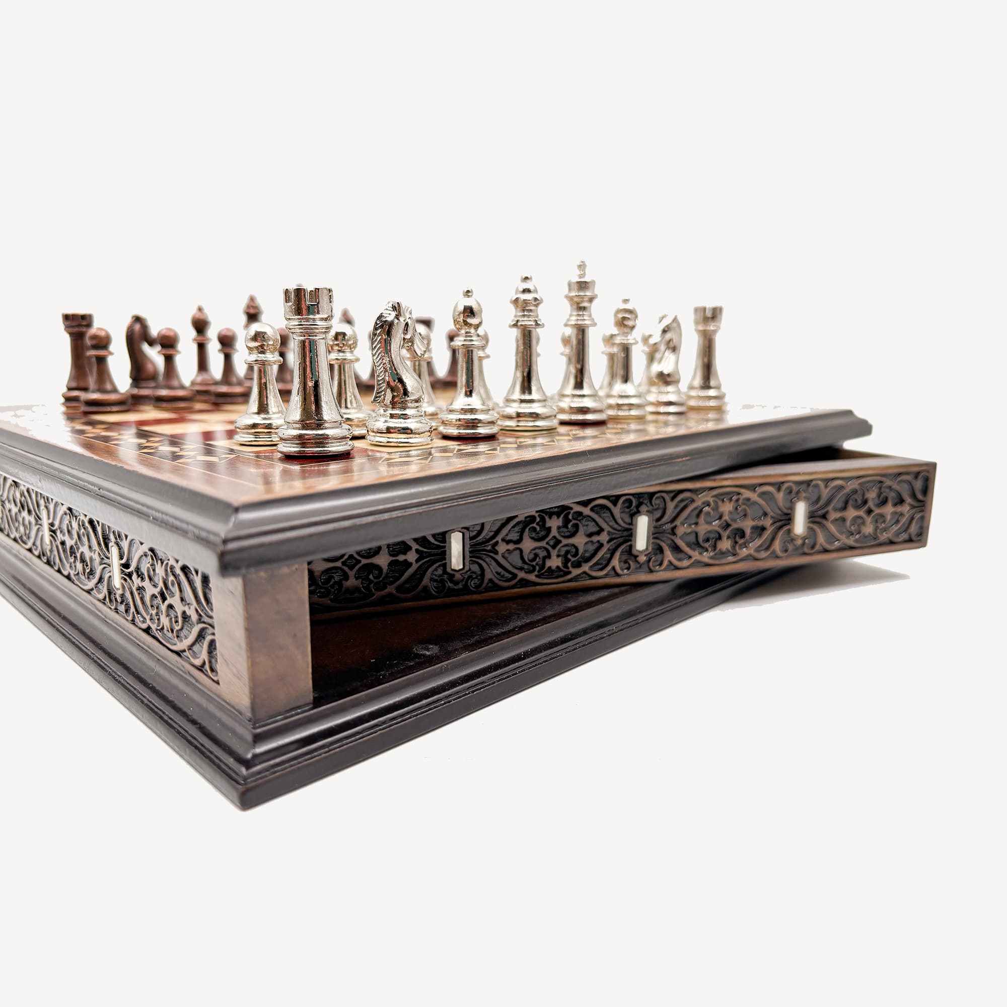 Specially Designed Handcrafted Round Chessboard and Metal Chess Pieces MCYV28 - Küçük Görsel 5